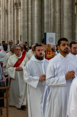 Juin19_OrdinationPresbyteraleJordanPeretel012.jpg