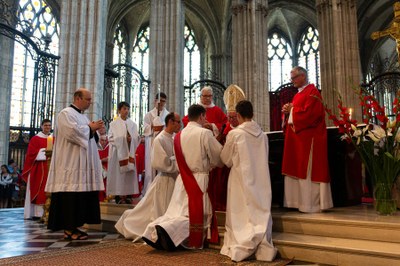 Juin19_OrdinationPresbyteraleJordanPeretel059.jpg