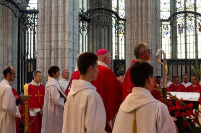 Juin19_OrdinationPresbyteraleJordanPeretel068.jpg