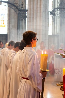 Juin19_OrdinationPresbyteraleJordanPeretel137.jpg